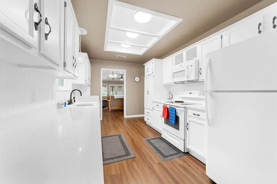 2505 Rogers Circle, Kerrville, TX 78028 - Image #2