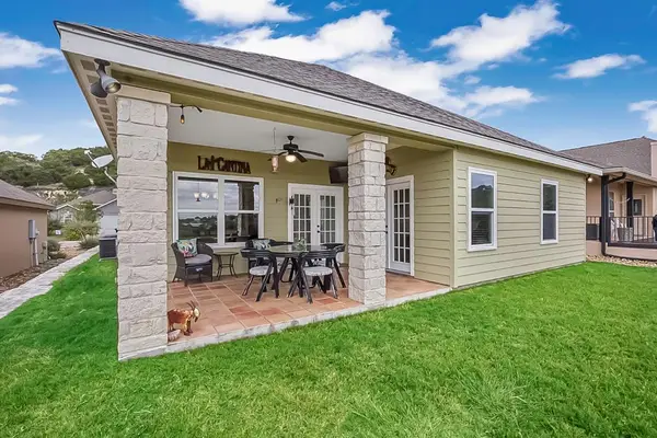 1129 Norfolk Ln, Kerrville, TX 78028