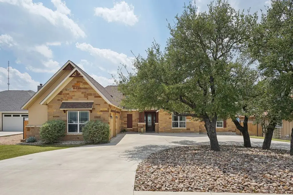 229 Yorktown Blvd, Kerrville, TX 78028 - #1