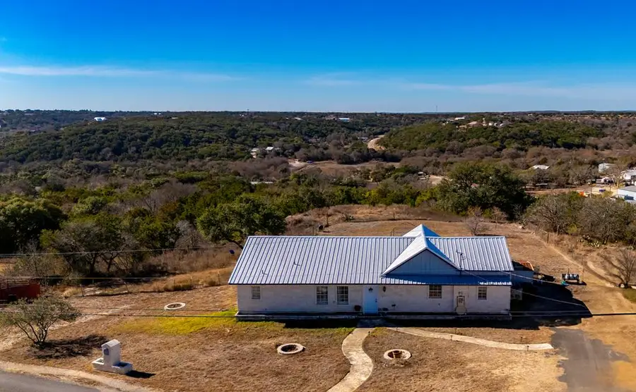 148 Michon Dr S, Kerrville, TX 78028 - Image #2