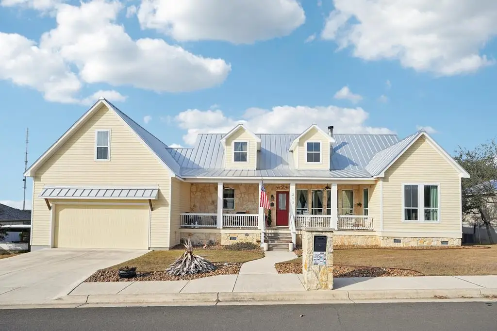 217 Yorktown Blvd, Kerrville, TX 78028 - Image #1