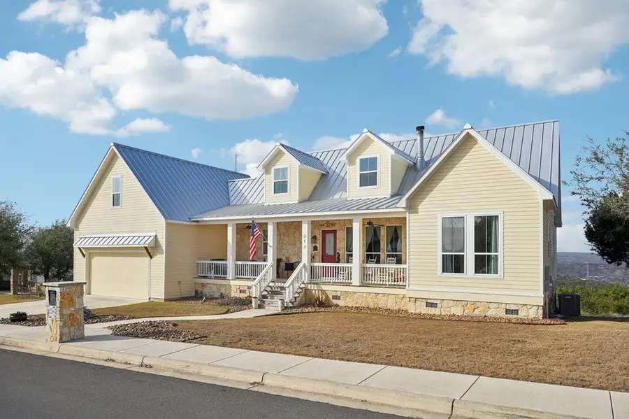 217 Yorktown Blvd, Kerrville, TX 78028 - Image #2