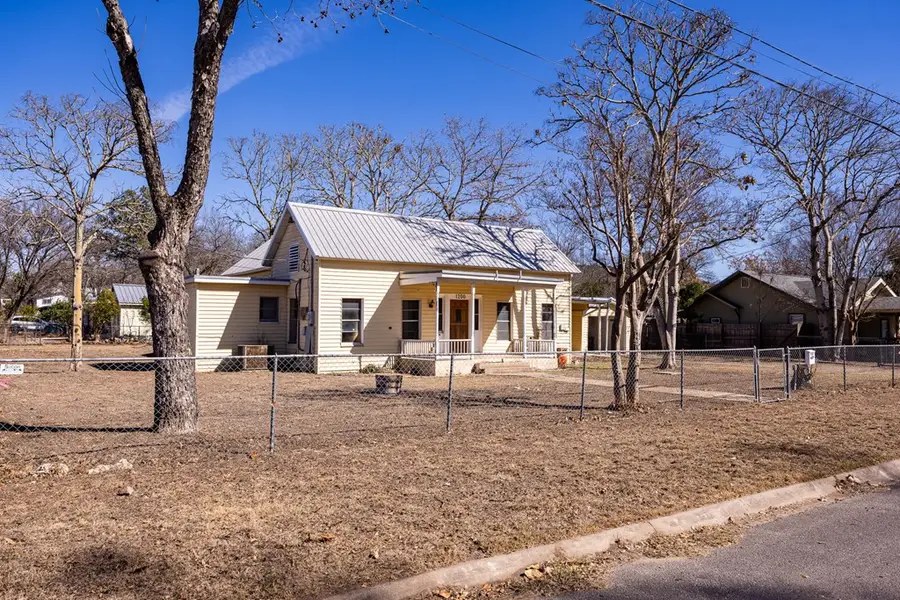 1200 N North St, Kerrville, TX 78028 - Image #2