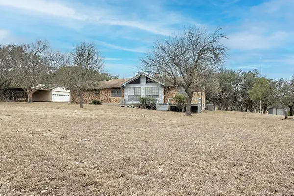 110 Sierra Rd, Kerrville, TX 78028
