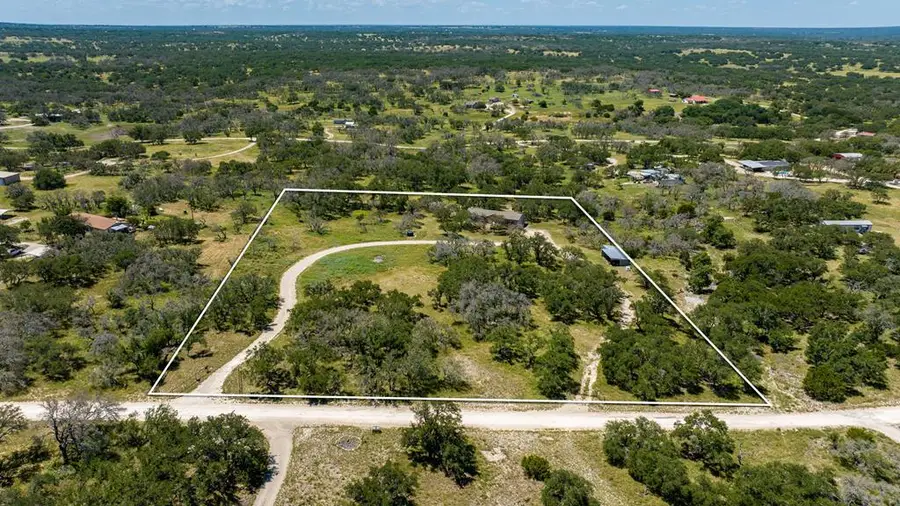 429 Spanish Oak Trail, Harper, TX 78631 - Image #2