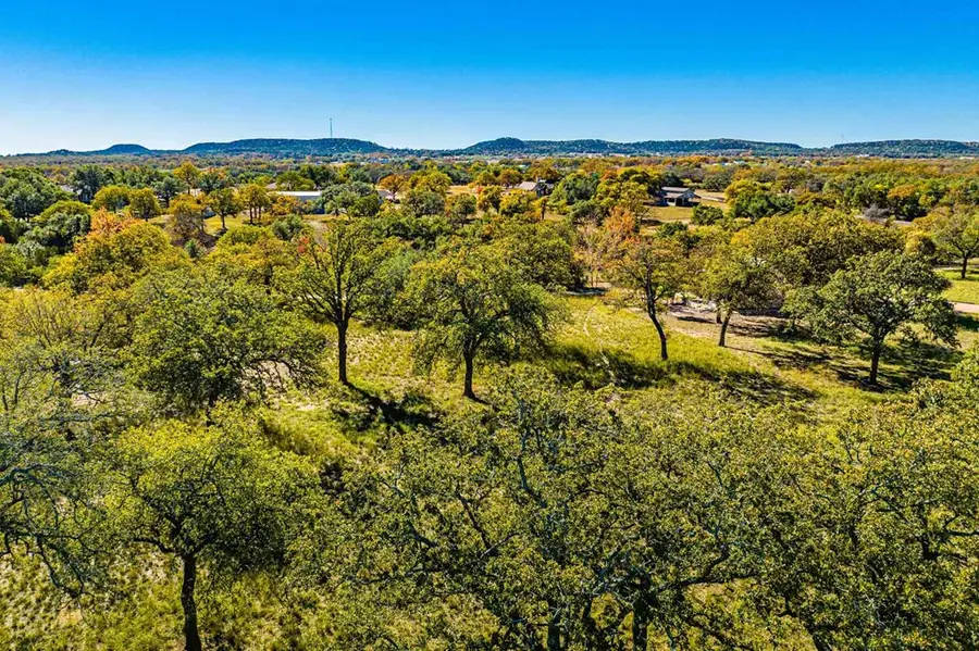 183 Teton Ln, Fredericksburg, TX 78624 - #2