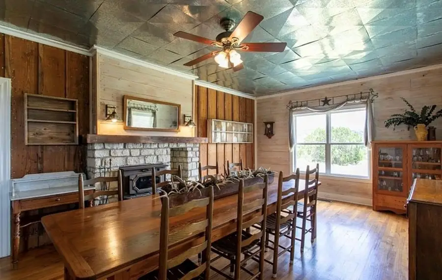 265 Shalako Dr, Kerrville, TX 78028 - Image #2