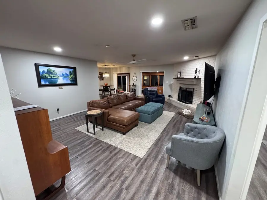 249 Wedgewood Lane, Kerrville, TX 78028 - Image #2