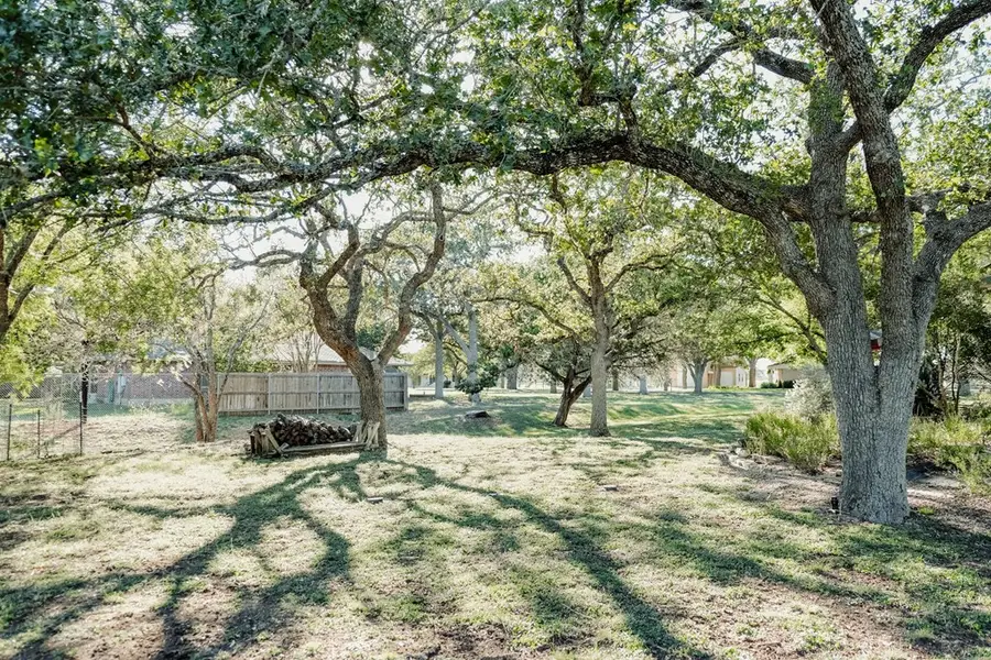 309 E Oak Wood Rd, Kerrville, TX 78028 - #3