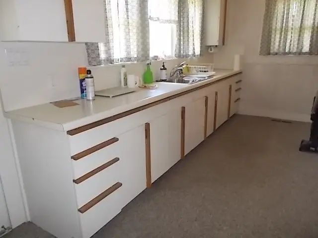 912 N Tivy St, Kerrville, TX 78028 - #2