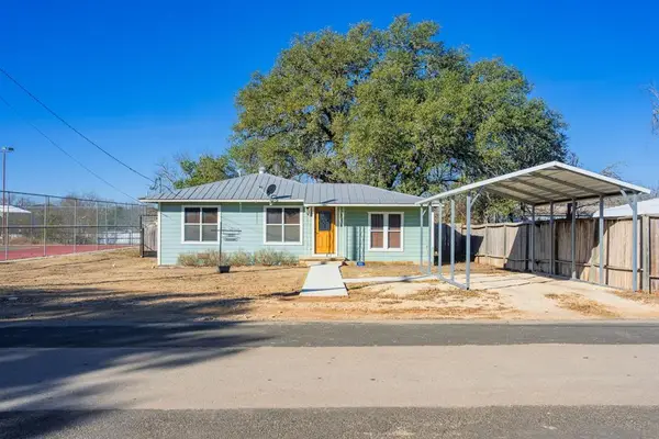 105 Avenue A, Center Point, TX 78010