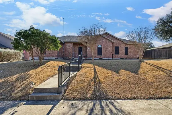 2214 Nora Dr, Kerrville, TX 78028