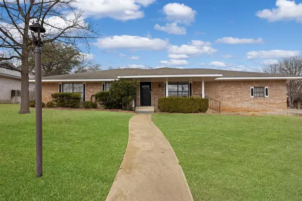 220 Spanish Oak Lane, Kerrville, TX 78028