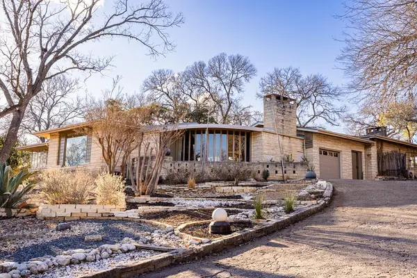 228 N Galbraith Ave, Kerrville, TX 78028