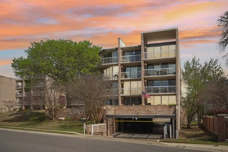 1000 Guadalupe St, Kerrville, TX 78028 - #3