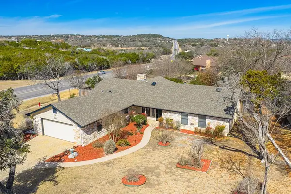 100 Riverhill Blvd, Kerrville, TX 78028