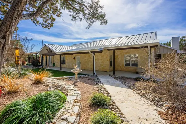 667 Ranch Rim, Hunt, TX 78024