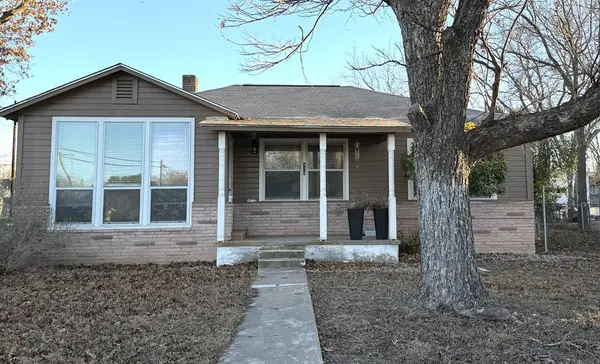 420 N Stonewall St, Kerrville, TX 78028