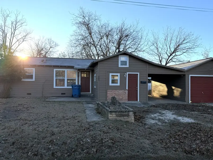 420 N Stonewall St, Kerrville, TX 78028 - #3