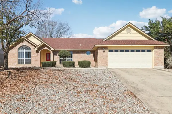 632 Oak Valley Dr, Kerrville, TX 78028