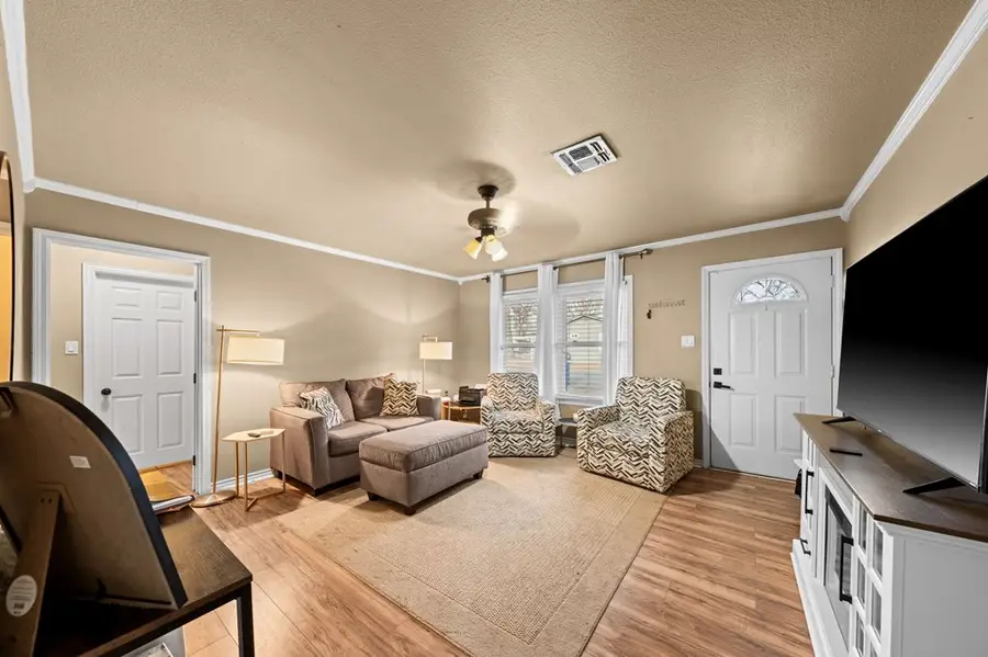 603 N Lewis Ave, Kerrville, TX 78028 - #3