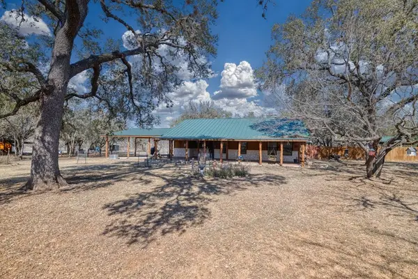 119 Kahn Dr, Rio Frio, TX 78879