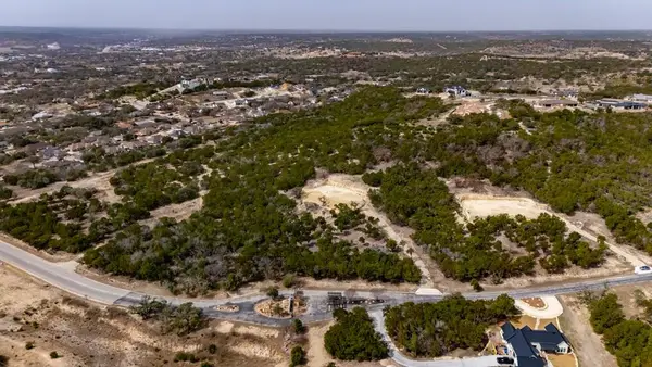 818 Coronado Dr, Kerrville, TX 78028
