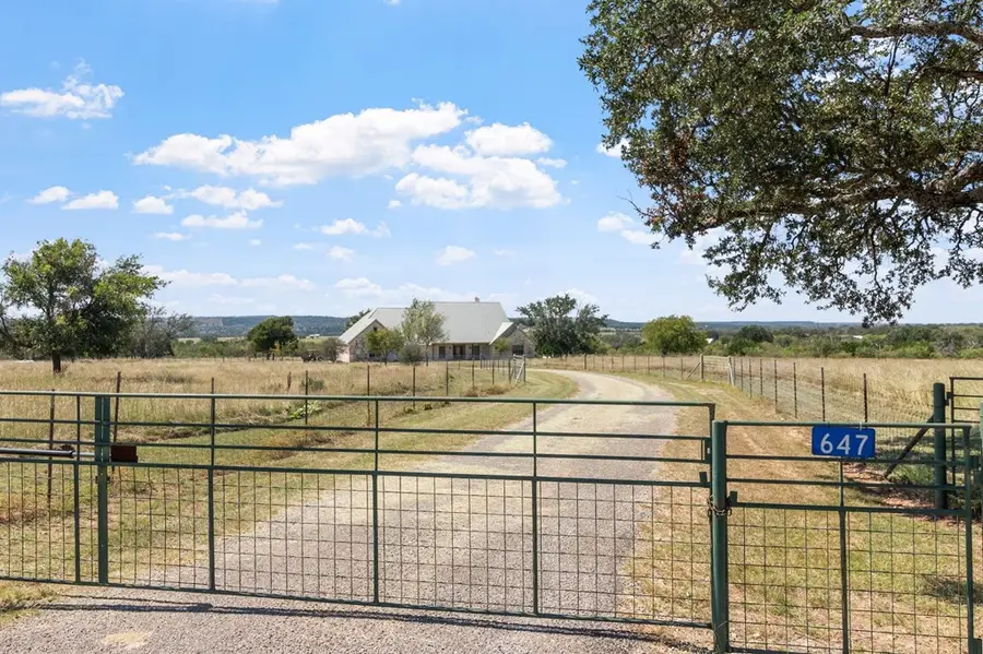 647 Funf Kinder Road, Fredericksburg, TX 78624 - #3