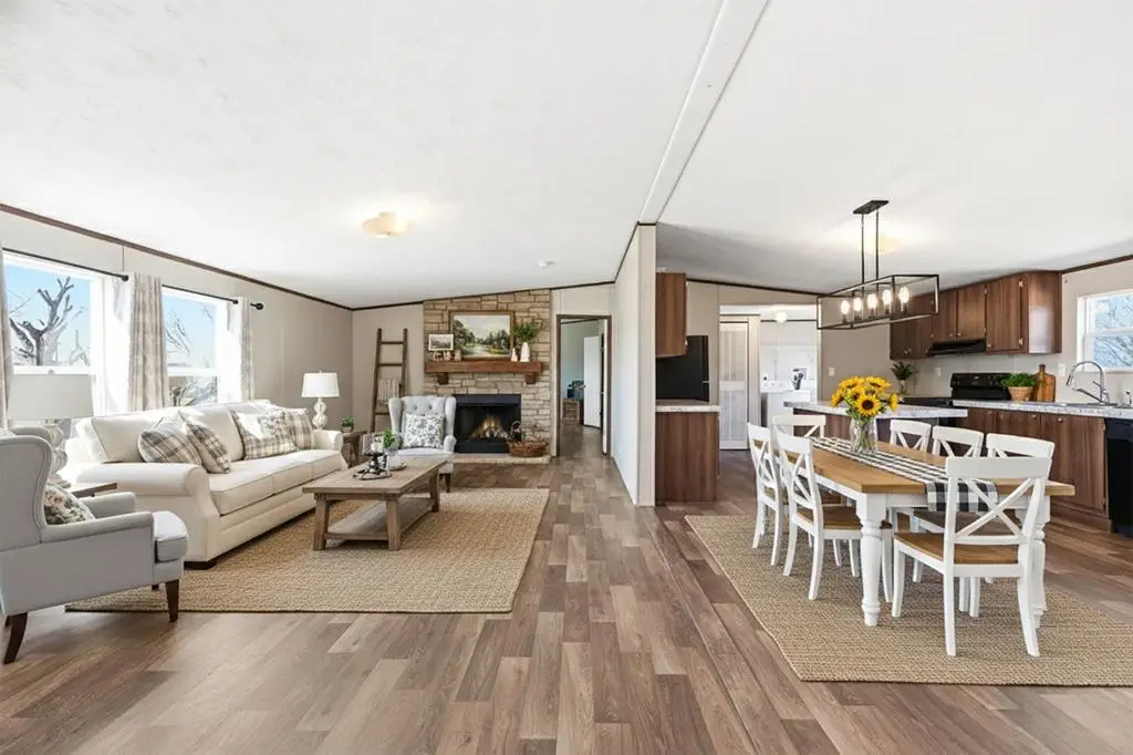 393 W Cr 5719, Devine, TX 78016 - #1