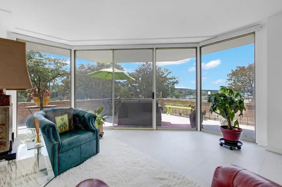 1012 Guadalupe St, Kerrville, TX 78028 - #3