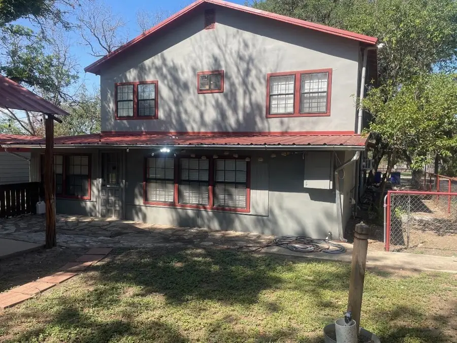 407 N Nueces St, Camp Wood, TX 78833 - #3