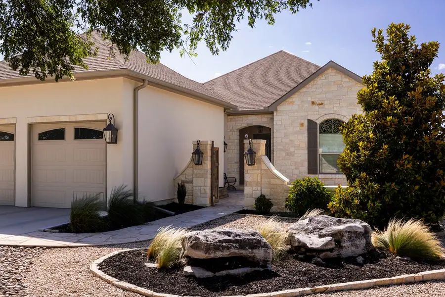 3116 E Pinnacle Club Dr, Kerrville, TX 78028 - #3