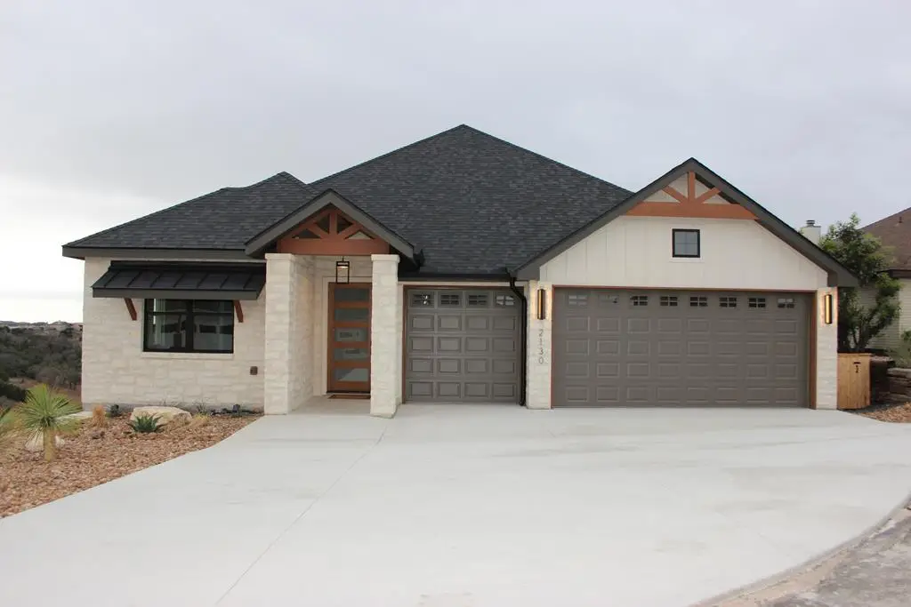 2130 Vista Ridge Dr, Kerrville, TX 78028 - #1