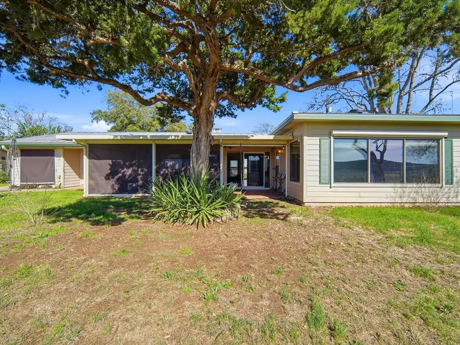 159 Thornton Ln, Lakehills, TX 78063 - #2