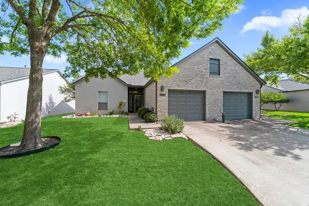 1008 Edinburgh, Kerrville, TX 78028 - #1