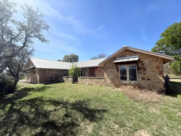 144 Homer Dr, Kerrville, TX 78028
