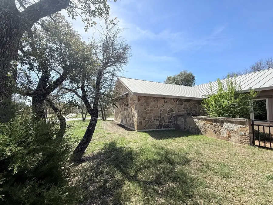 144 Homer Dr, Kerrville, TX 78028 - #3