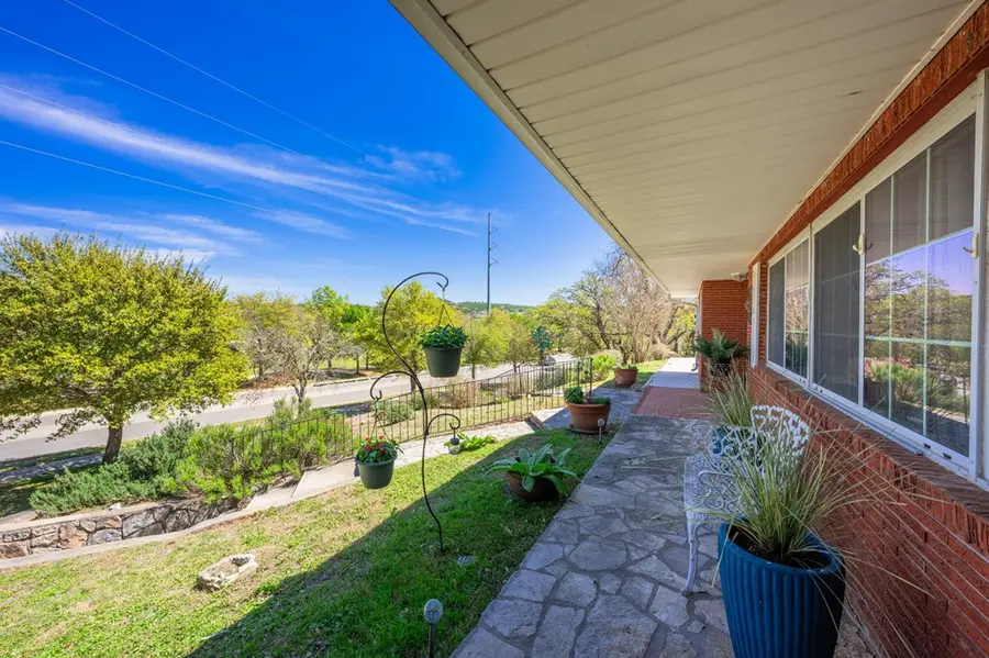 825 Golf St, Kerrville, TX 78028 - #3