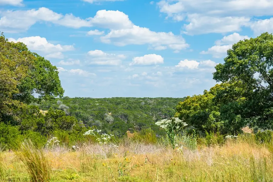 901 San Juan S, Kerrville, TX 78028 - #2