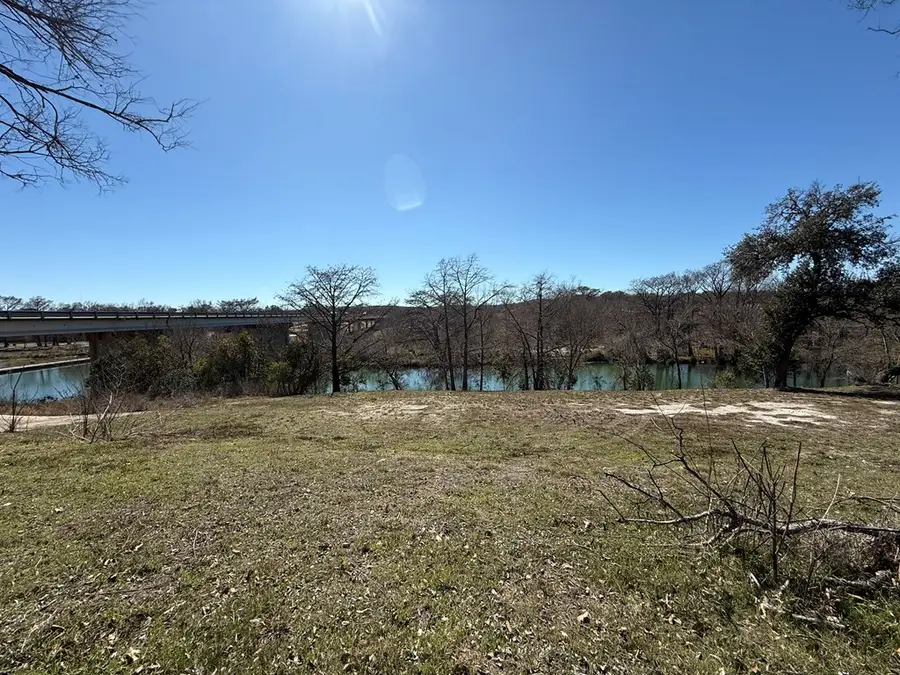 3147/49 Riverside Dr, Kerrville, TX 78028 - #3