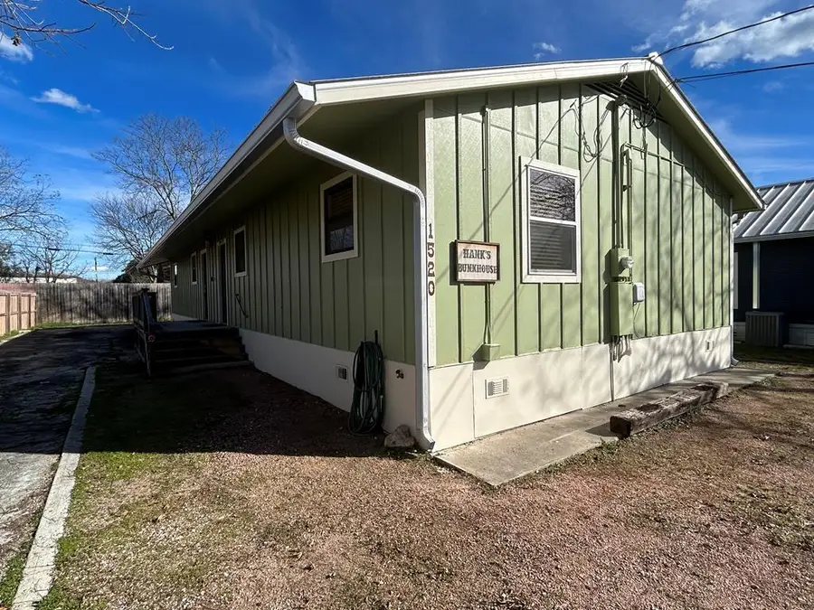 1520 Water St, Kerrville, TX 78028 - #2