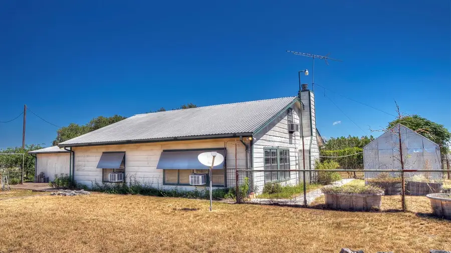 227 Mitchell Ranch Rd, Camp Wood, TX 78833 - #2