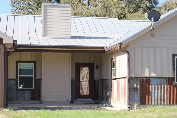 701 Bushwhack Rd, Kerrville, TX 78028