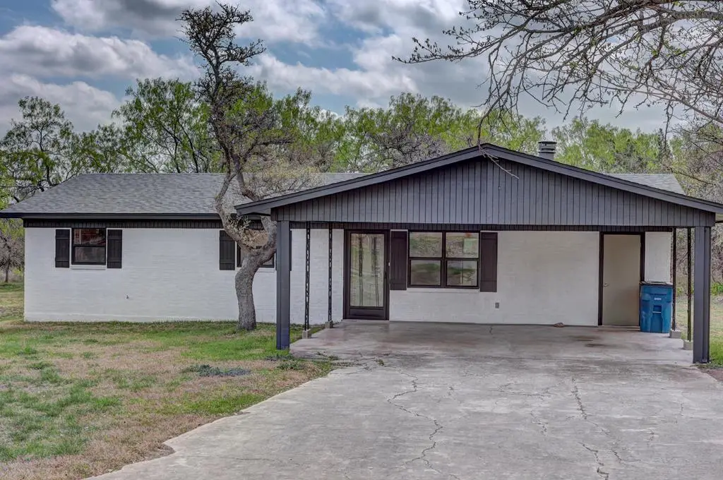 403 Mack Hollimon Dr, Kerrville, TX 78028 - #1
