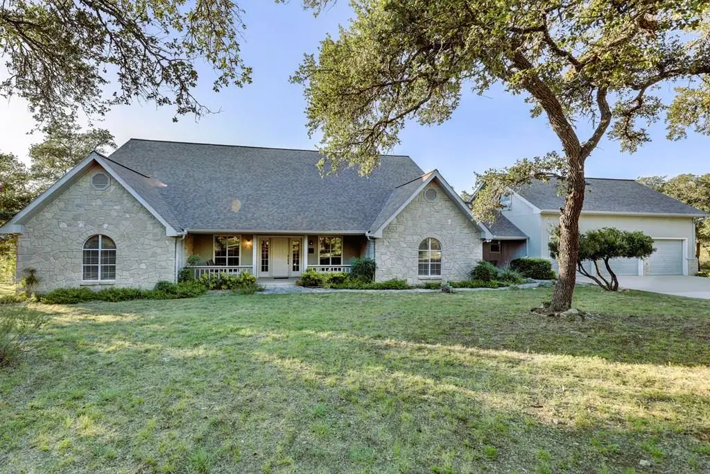 673 W Lacey Oak Pkwy, Kerrville, TX 78028 - #1