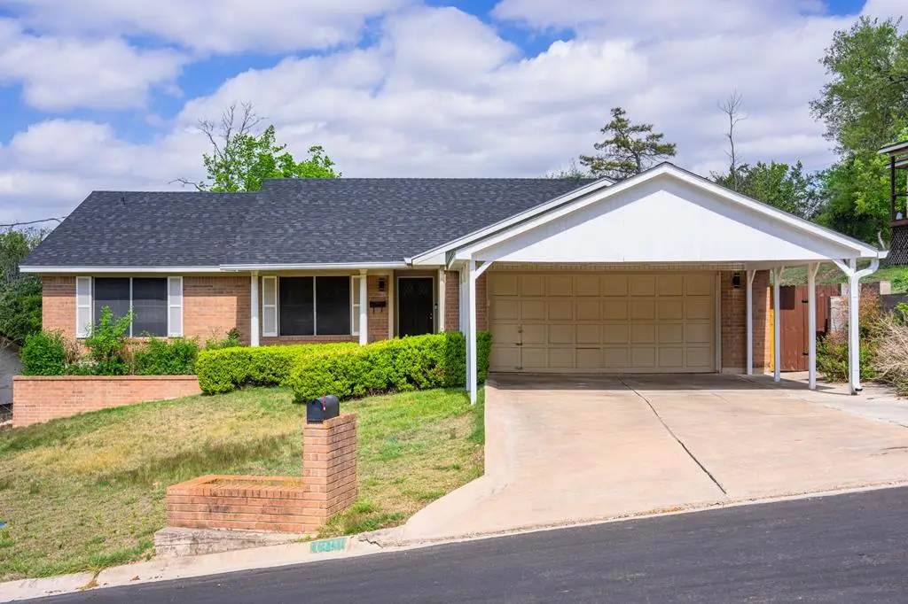 1310 Carol Ann St., Kerrville, TX 78028 - #1