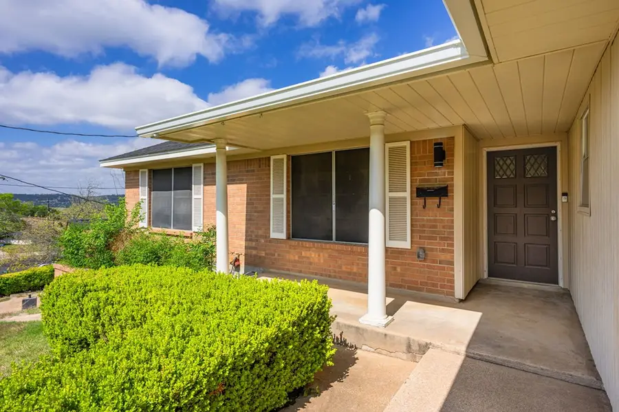 1310 Carol Ann St., Kerrville, TX 78028 - #3