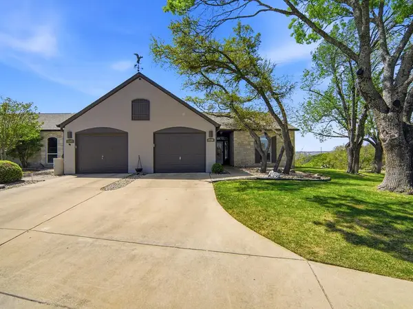 1044 Edinburgh, Kerrville, TX 78028