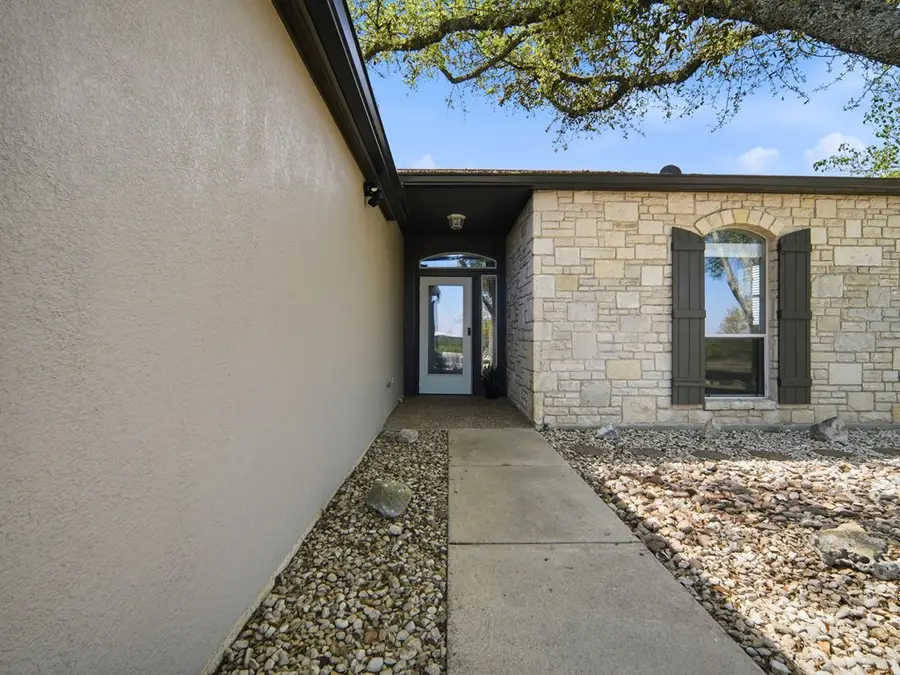 1044 Edinburgh, Kerrville, TX 78028 - #3