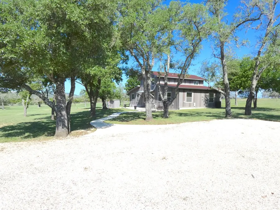 234 Mill Dam Rd, Comfort, TX 78013 - #3